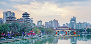 服务改善成都市人居环境，增强城市综合承载能力